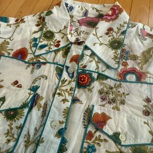 Floral Embroidered Western Shirt with Sequin Detailing and Piped Trim EUC